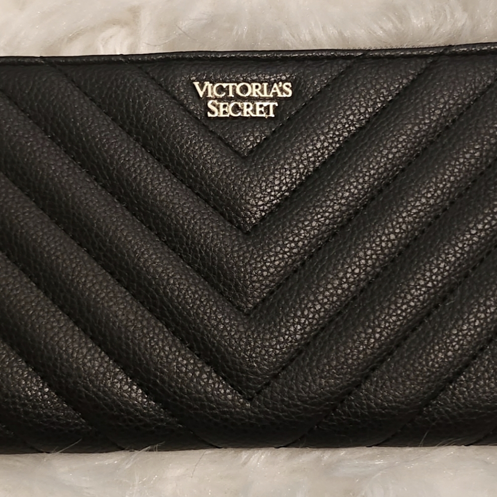 Victoria secret Tech Wristlet